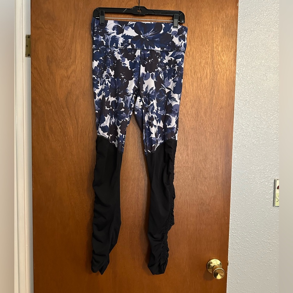 Floral Blue and Black Leggings